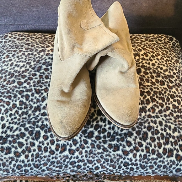 Zara Shoes - CLOSET CLEANOUT!! Zara basics suede booties.